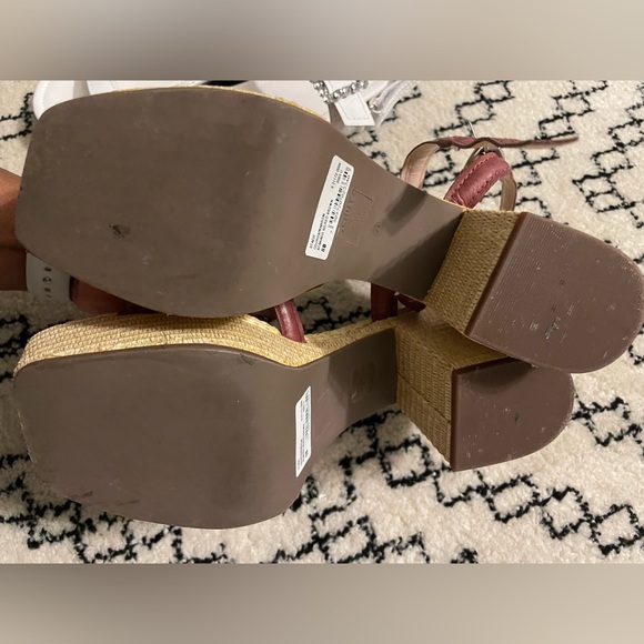 Sandals - Picture 4 of 4